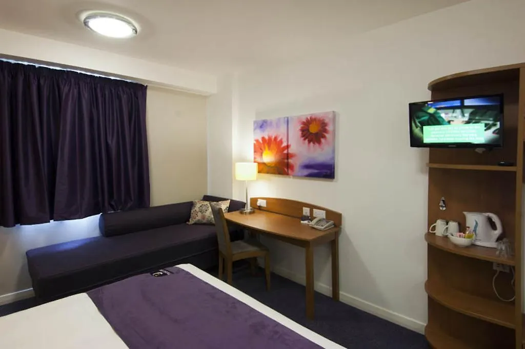 Premier Inn London Stansted Airport-1