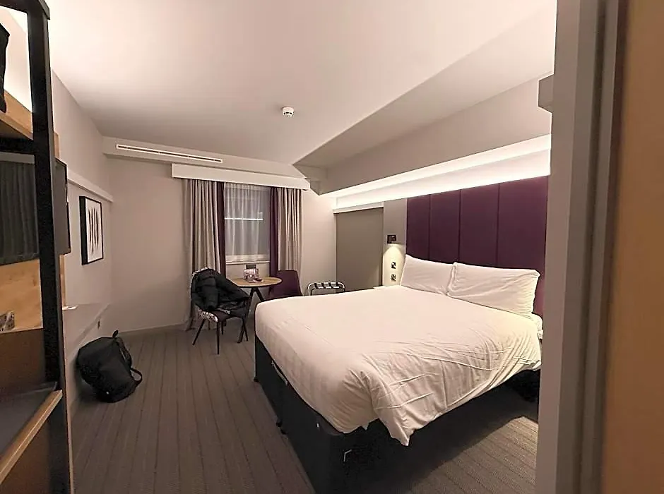 Premier Inn London Stansted Airport-1