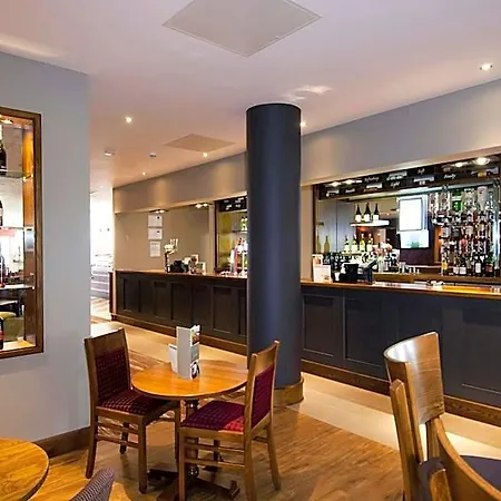Premier Inn London Stansted Airport-3